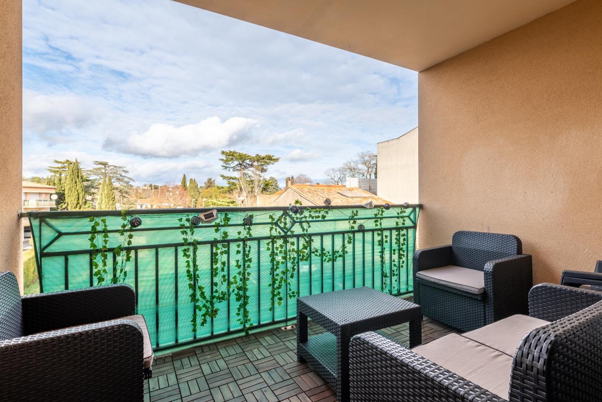 L'Ecrin Jardin Des Remparts - Parking Prive - Terrasse Apartamento Carcassonne Exterior foto